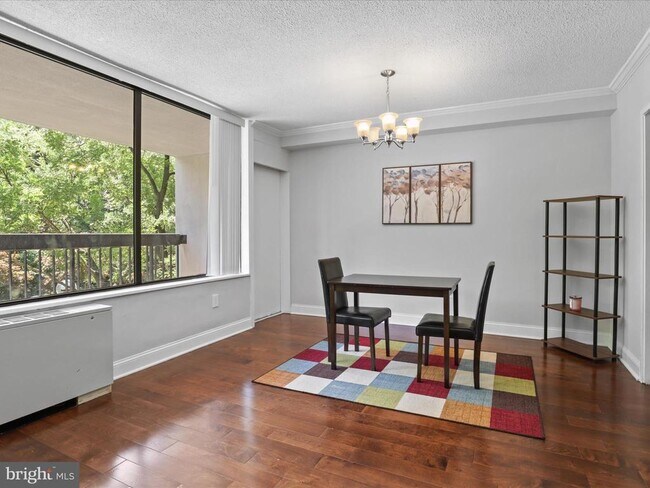 Building Photo - 3705 S George Mason Dr