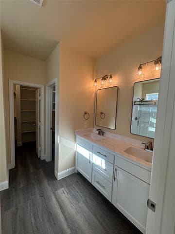 Building Photo - 200 Oak St