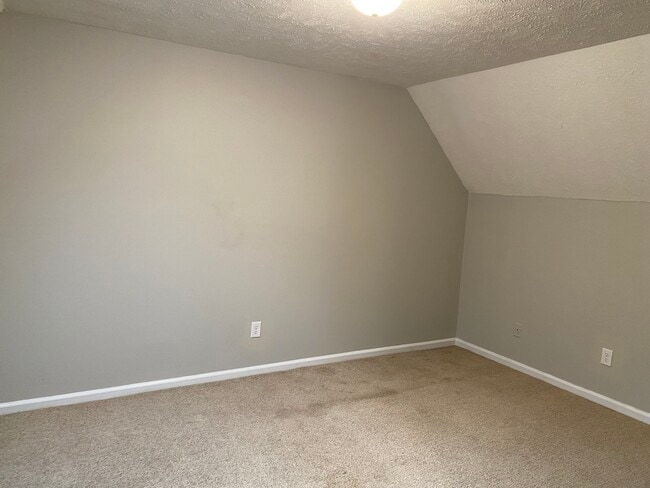 Building Photo - 28 Manchester Bay