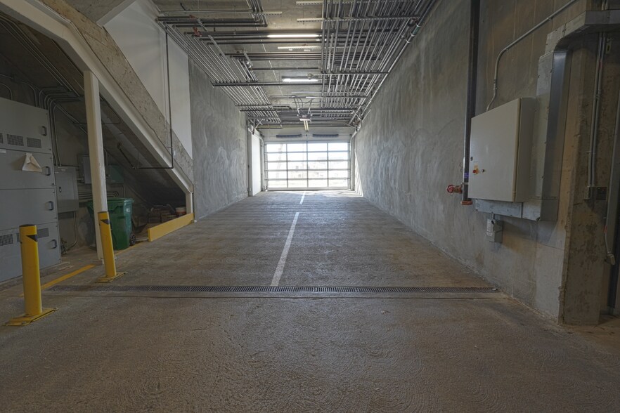 Building Photo - 2747 San Pablo Ave