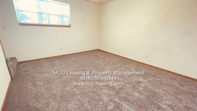 Building Photo - TIMBER BROOKE TOWNHOME AVAILABLE FOR YOUR ...