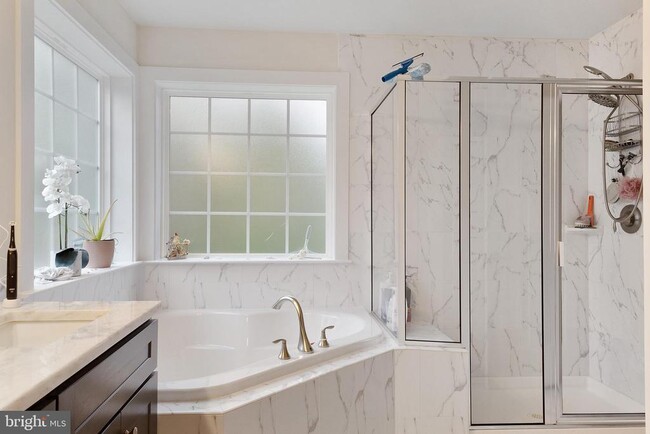 Building Photo - 937 Marzoff Rd