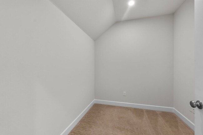 Building Photo - Beautiful Home in Walden Park
