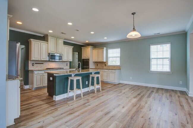 Building Photo - 158 Lindera Preserve Blvd