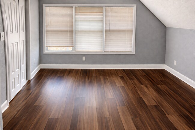 Building Photo - 3636 The Paseo