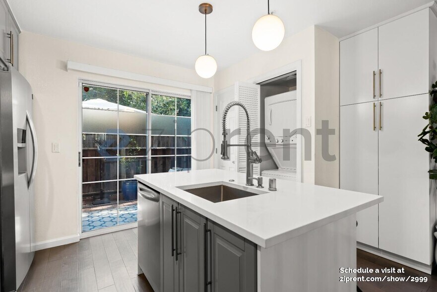 Building Photo - 137 Margo Dr