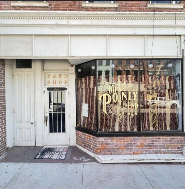 Primary Photo - 212 E 2nd St