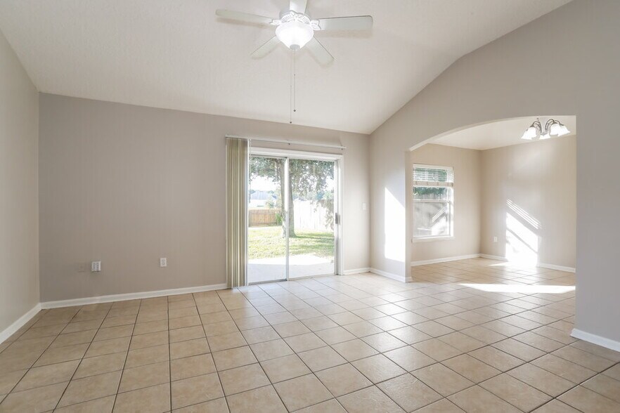 Building Photo - 2781 Cross Creek Dr