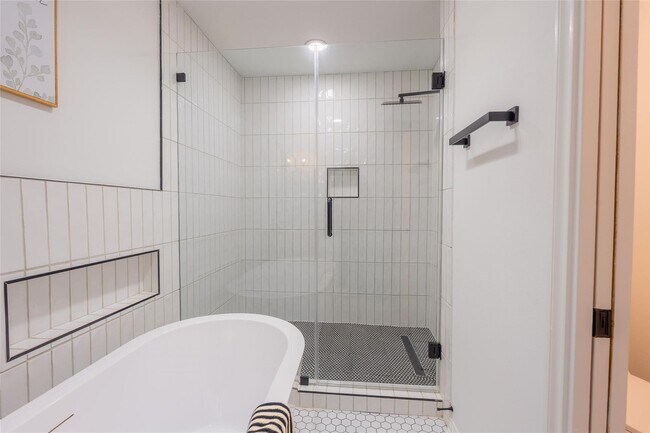 Building Photo - 5502 Graystone Ln