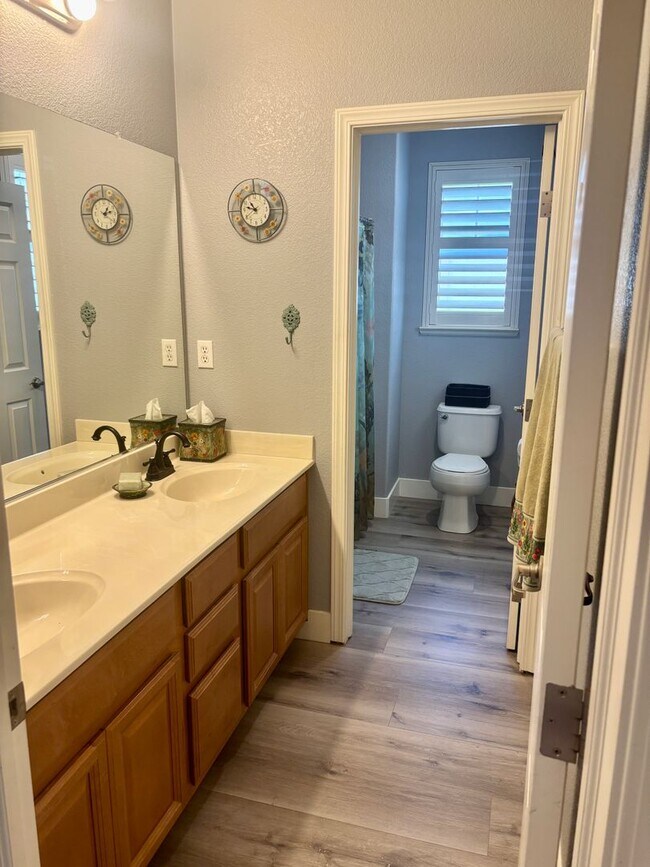 Building Photo - Cute As A Bug 3/2 Natomas Home!  (Please see attached info for viewings!