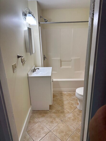 Building Photo - 404 Merrimack St