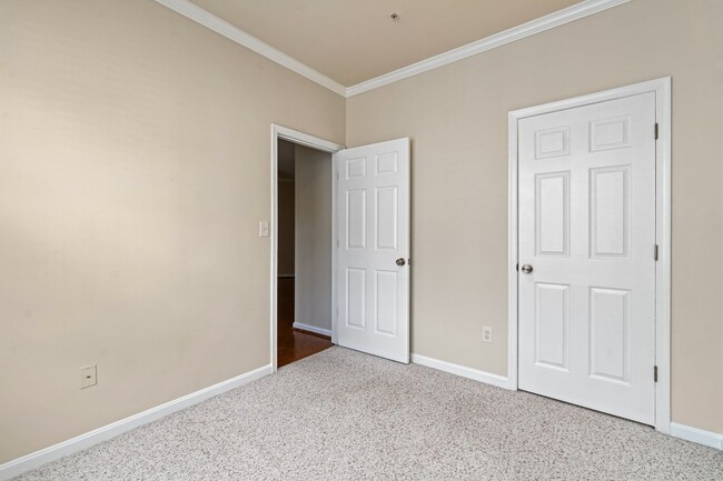 Building Photo - 3 bedroom CONDO in Annapolis.