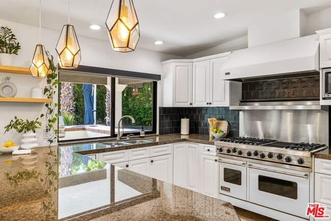 Building Photo - 73245 Bursera Way