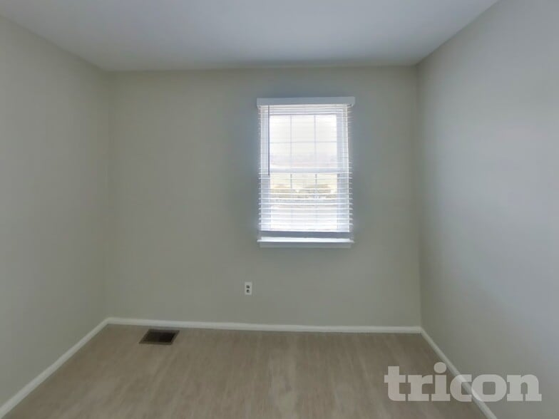 Building Photo - 275 Zieglerville Rd