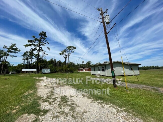 Building Photo - 3635 Turk Vincent Rd