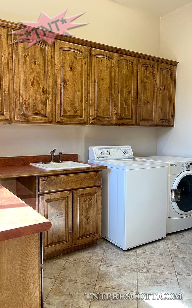 Building Photo - Home in Forest Trails HOA ~ HOLD