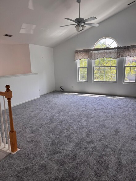 Building Photo - 2849 Stonewater Dr