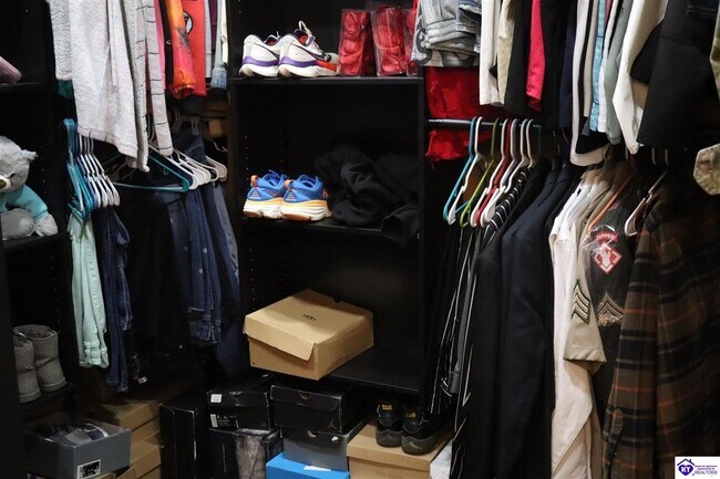 Building Photo - 101 Joy Ct