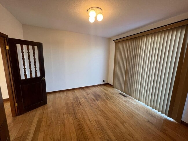 Building Photo - 381 St Andrews Ln