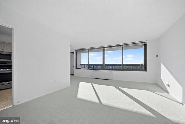 Building Photo - 3705 S George Mason Dr