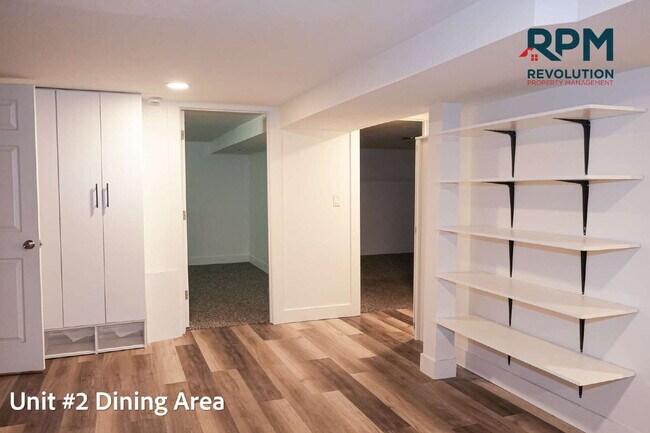 Building Photo - "Charming 2-Bed Duplex on Washington Blvd – Spacious 1421 Sq Ft with 2 Full Baths!"