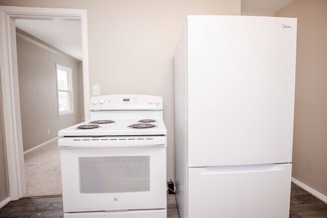 Building Photo - 3725 Watson Ave