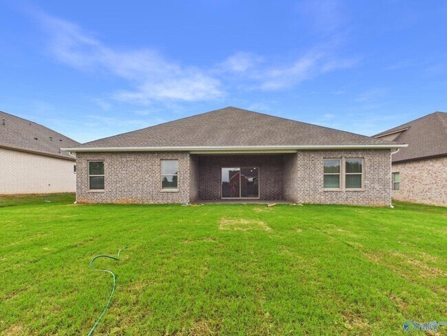 Building Photo - 18072 Longleaf Dr