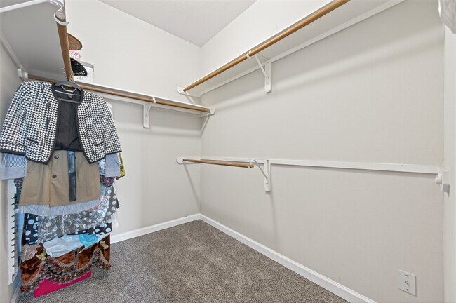 Building Photo - 10427 Lyndon Meadows Dr