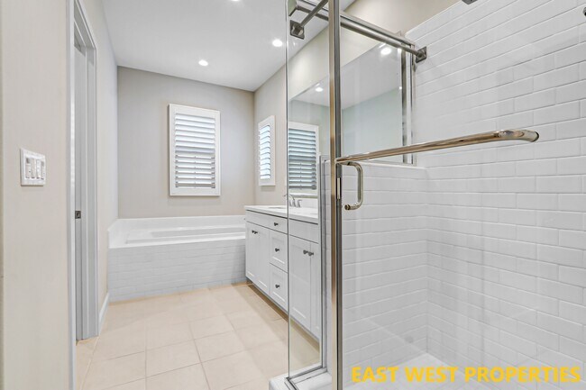 Building Photo - 117 Soaring Eagle