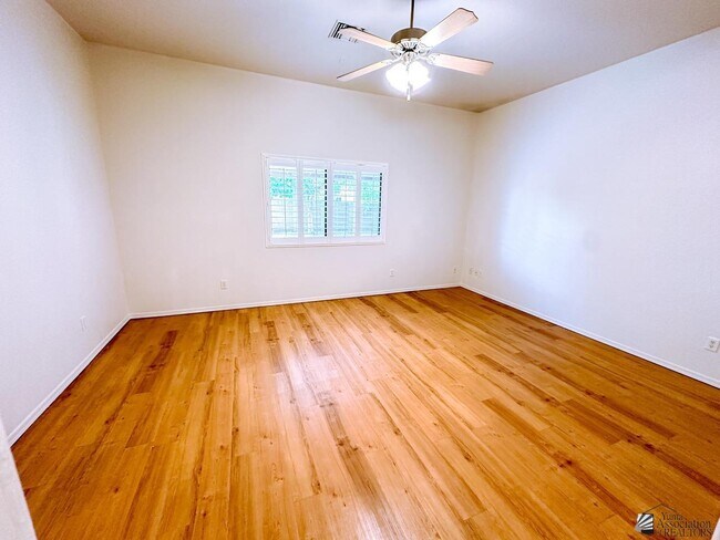 Building Photo - 3064 S 47th Ave