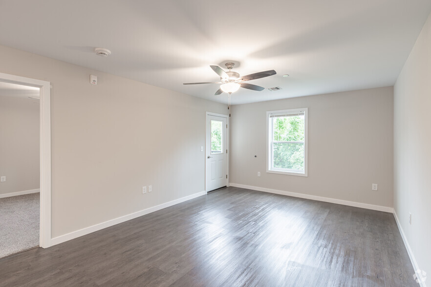 2 BR, 2 BA - 934SF - Living Room - Brant Court