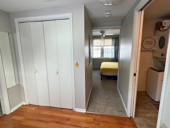 Building Photo - Bright 1BD/1BA Duplex Apartment in Williston