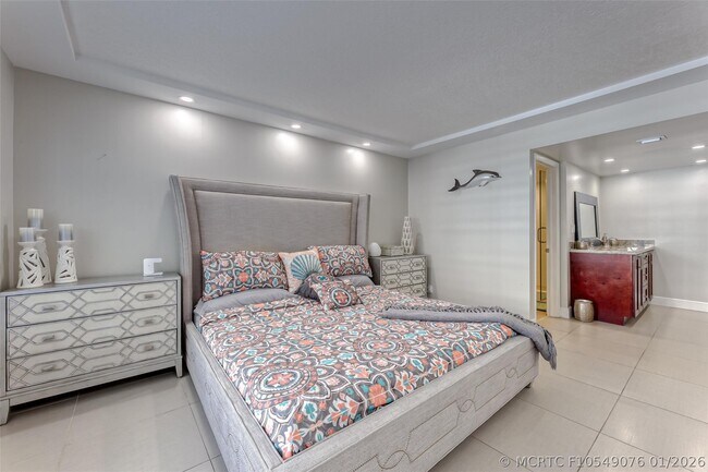 Building Photo - 3900 Galt Ocean Dr