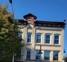Building Photo - 255 Main St