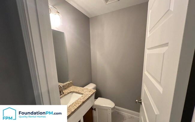 Building Photo - 9978 Messana St