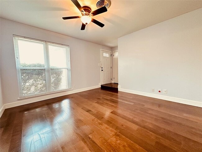 Building Photo - 103 Prince Dr