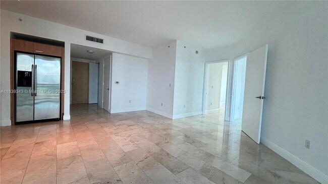 Building Photo - 350 S Miami Ave