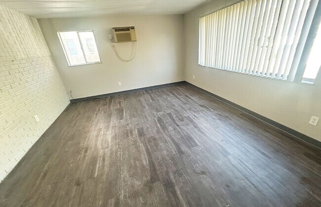 Building Photo - 331 Shiloh St