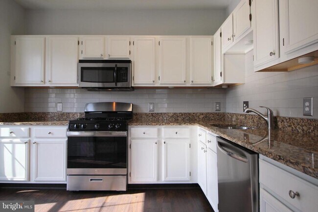 Building Photo - 46598 Drysdale Terrace