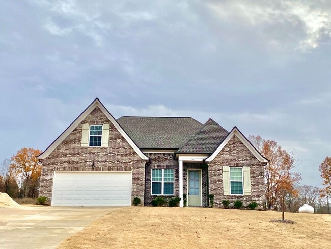 Building Photo - CrimsonwoodDr95