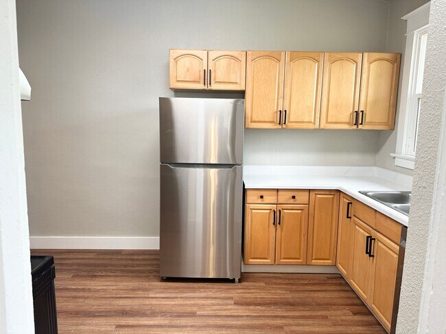 Building Photo - 3 Bedroom 2 Bath Forest Grove OR