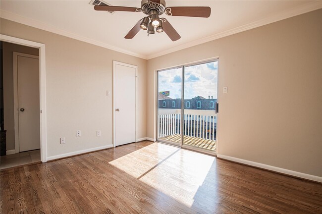 Building Photo - 4749 E NASA Pkwy