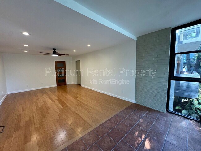 Building Photo - 330 9th St NE