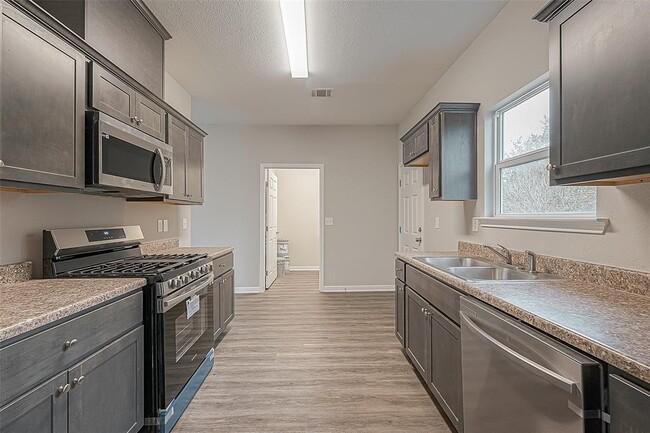 Building Photo - 4813 Palisade Dr