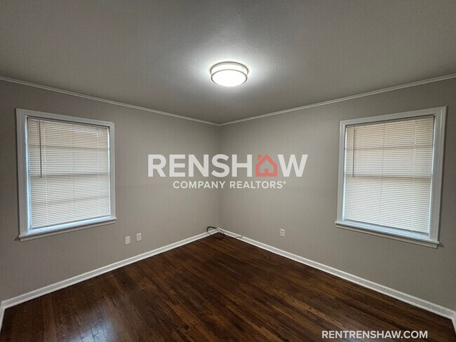 Building Photo - 3238 Kenland Dr