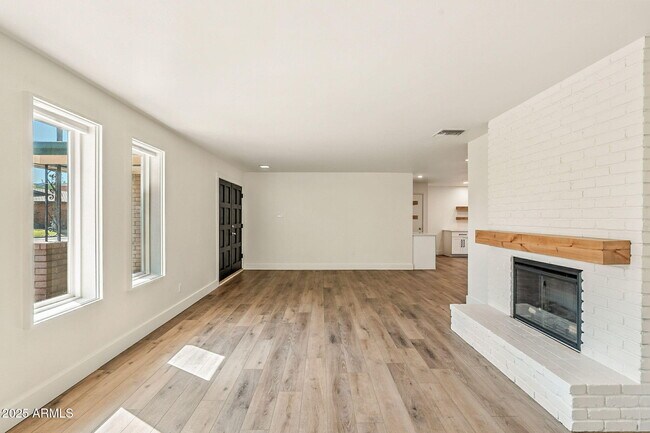 Building Photo - 9020 N 29th St