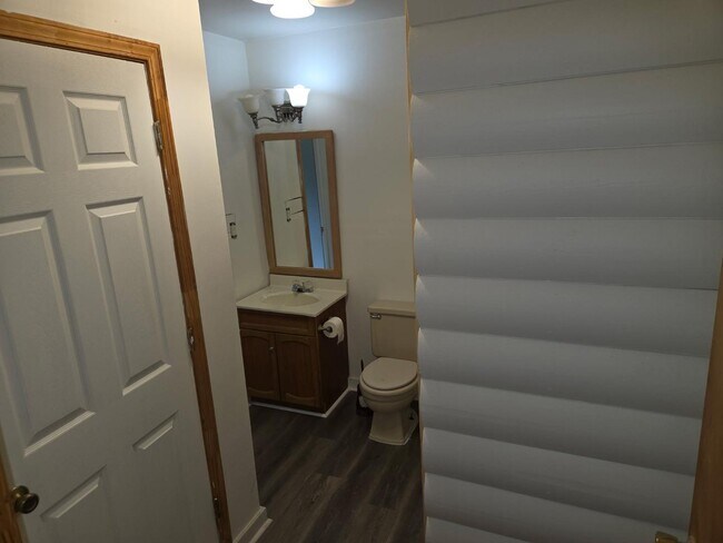 Building Photo - 640 Andry Ln