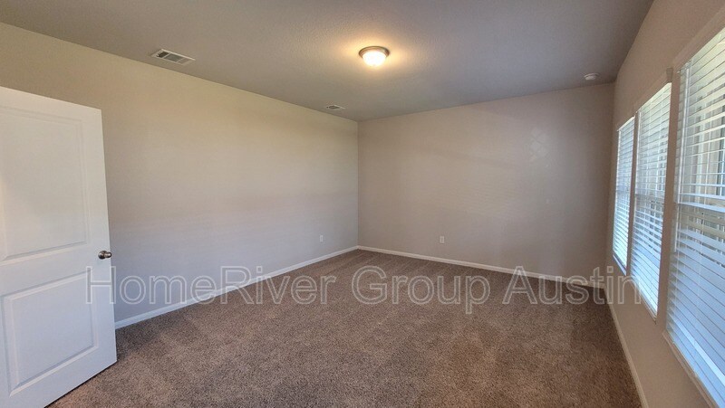 Building Photo - 200 Doc Johns Dr