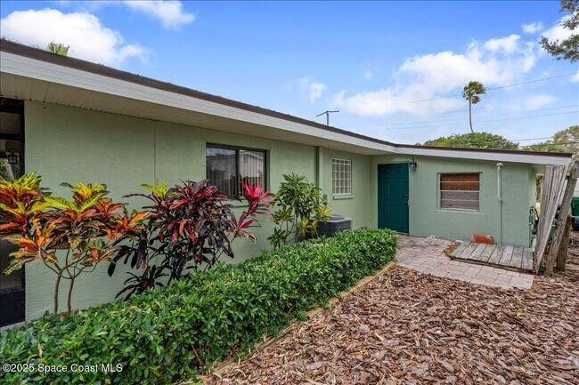 Building Photo - 2175 Barracuda Ave