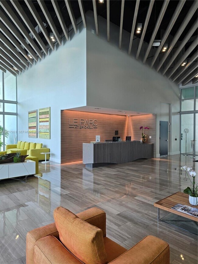 Building Photo - 1600 SW 1st Ave